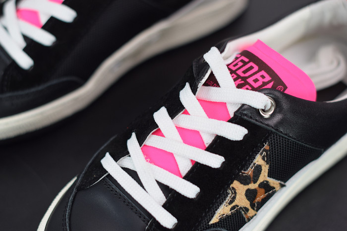 GGD Women’s fuchsia and leopard-print Yeah sneakers