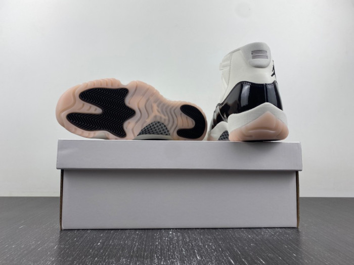 Air Jordan 11  “Neapolitan” AR0715-101