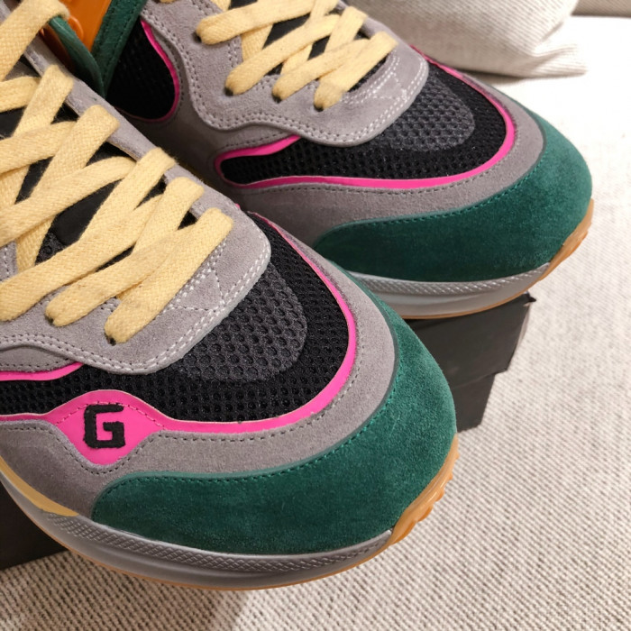 G*u*i mid sneaker
