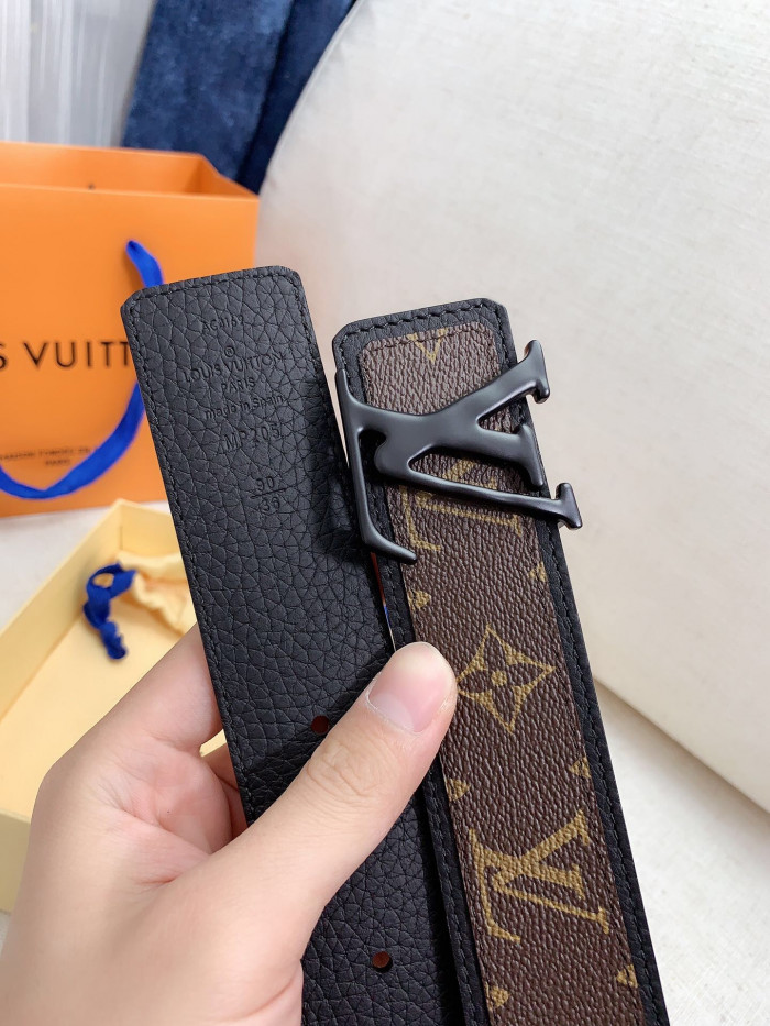 Loui Vuitto Belt-4CM