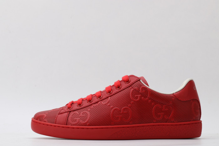 G*u*i low-top sneaker