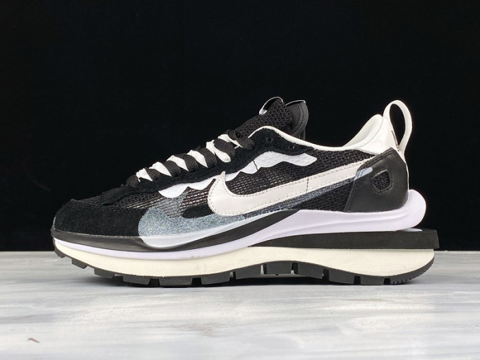 Sacai X Nike LDV Waffle ‘Black’ CV1363-001