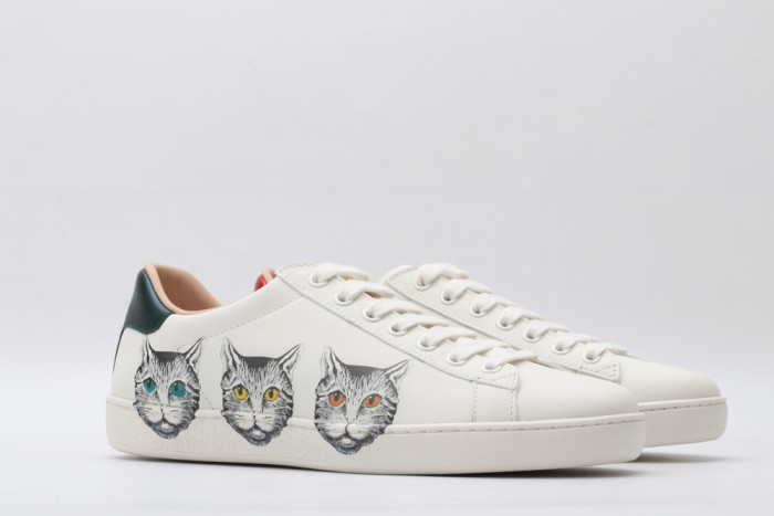 G*u*i low-top sneaker