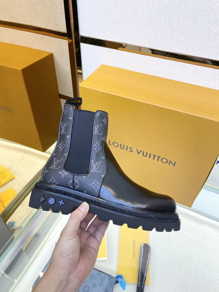 LOUS VUITO BOOTS