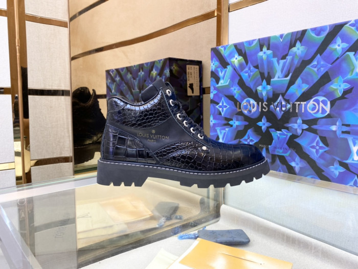 LOUS VUITO BOOTS
