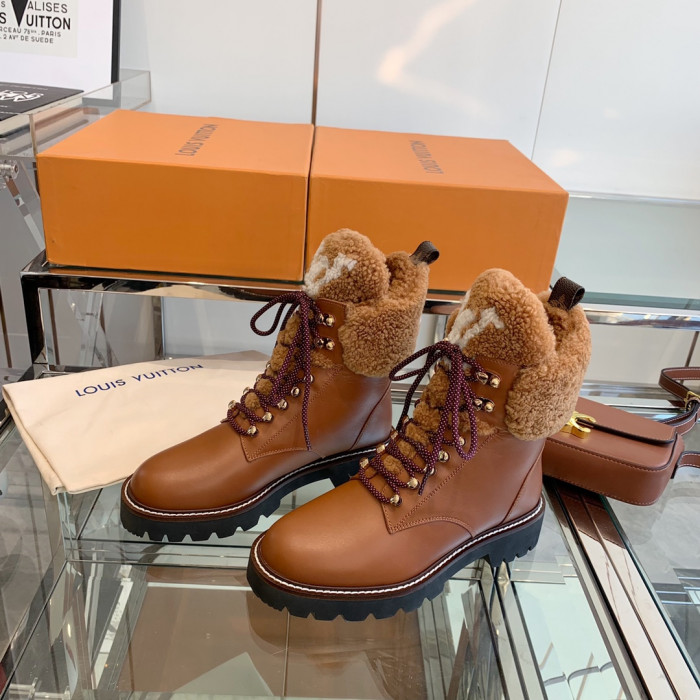 LOUS VUITO BOOTS