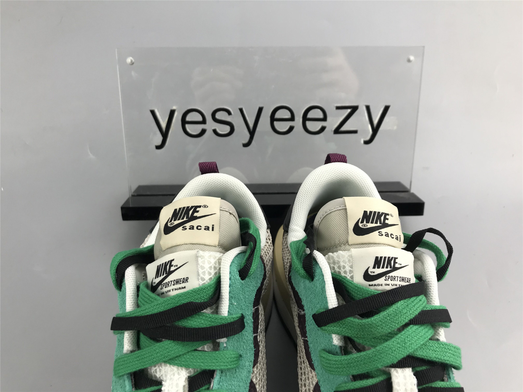 UA NIKE SACAI X VAPORWAFFLE SP 