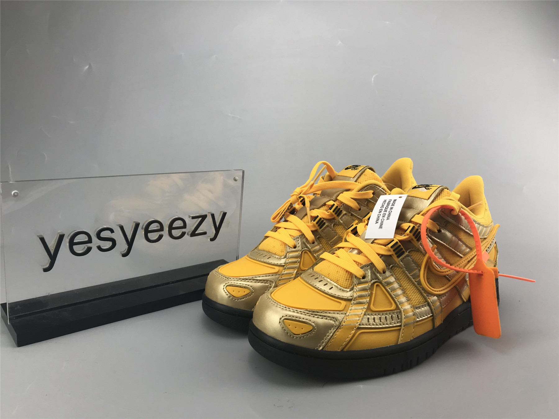 UA NIKE OFF-WHITE X AIR RUBBER DUNK UNIVERSITY GOLD