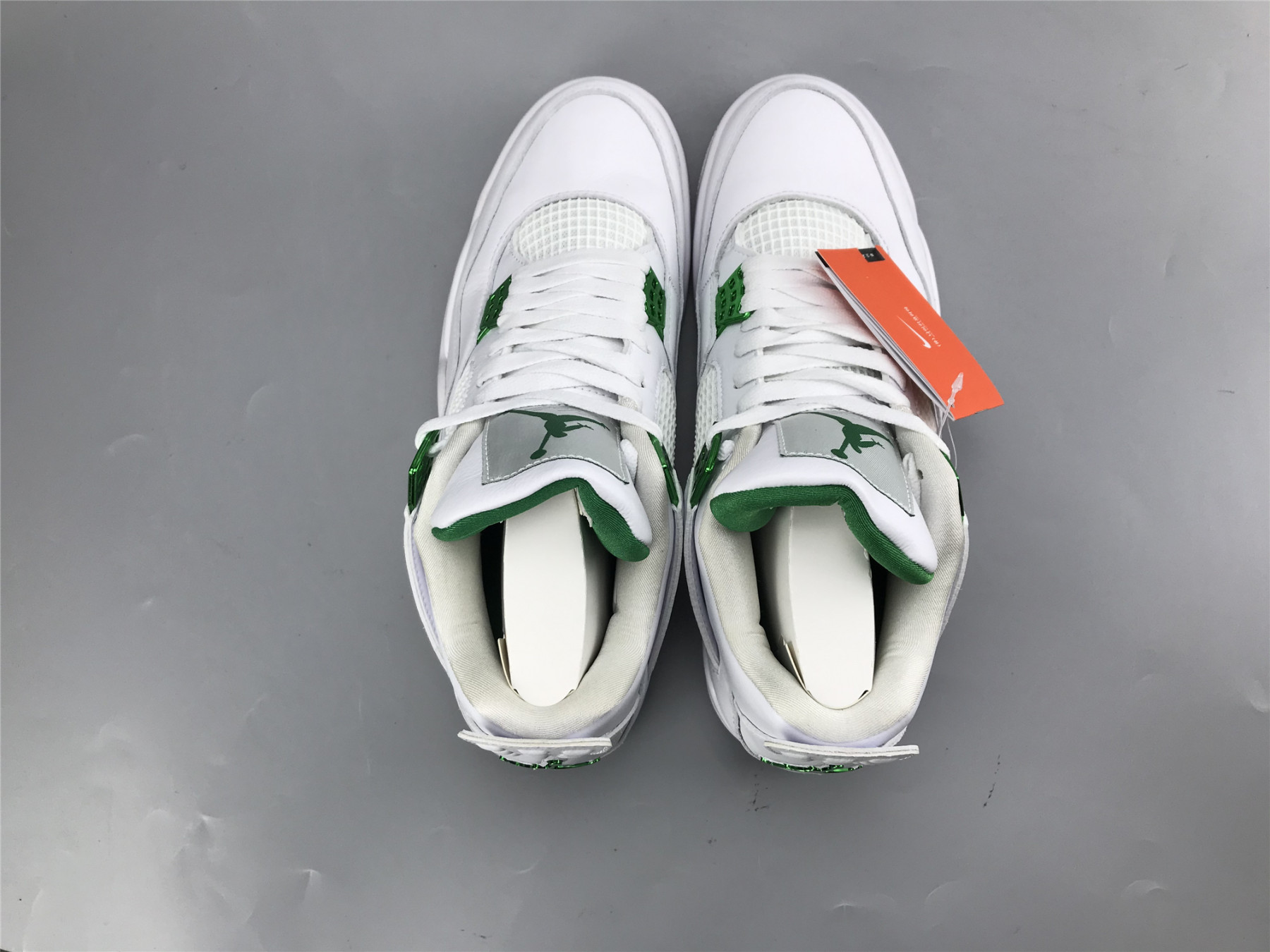 UA AIR JORDAN 4 RETRO 