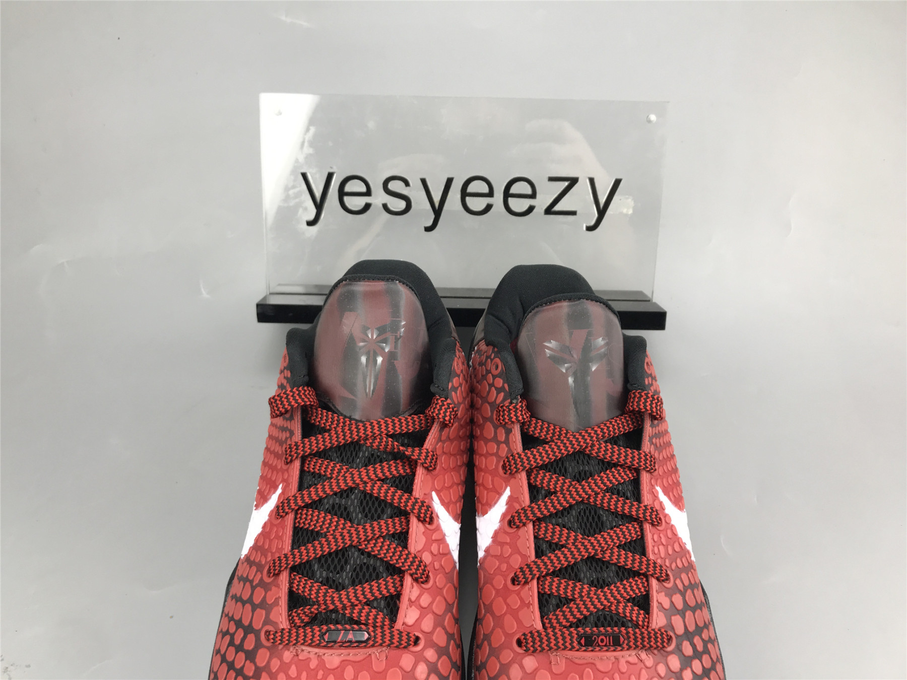 UA NIKE ZOOM KOBE 6 PROTRO 
