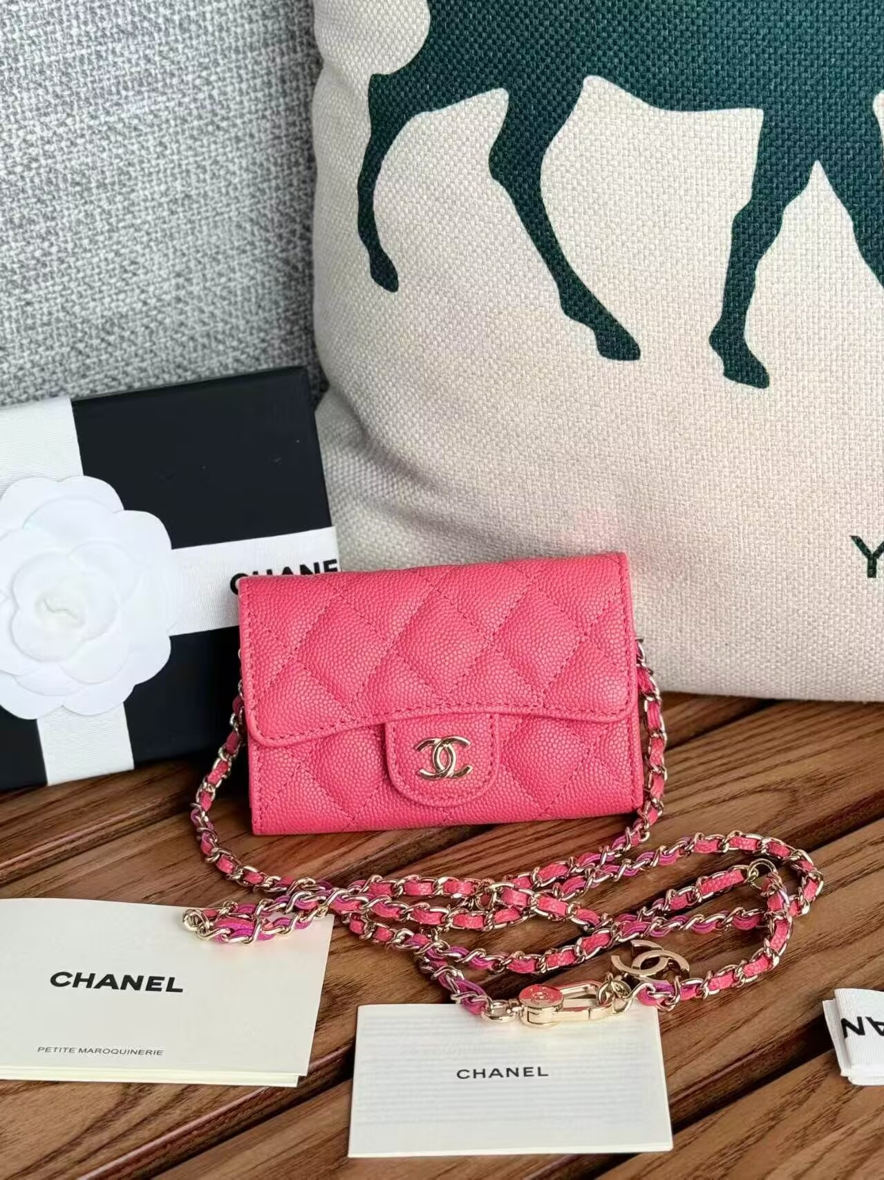 Ch**el Wallet on Chain 11x7.5x2cm