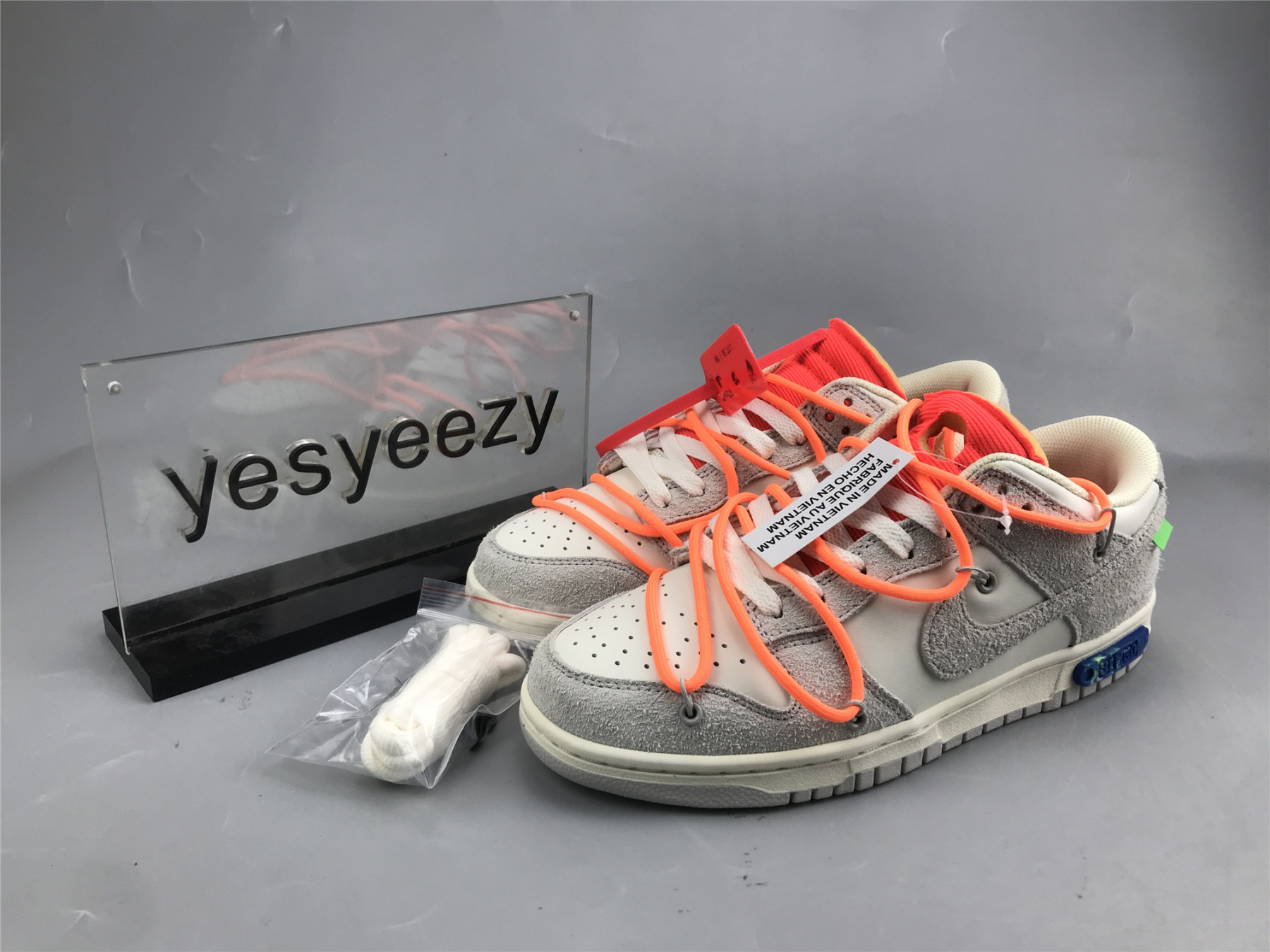 UA NIKE OFF-WHITE X DUNK LOW 