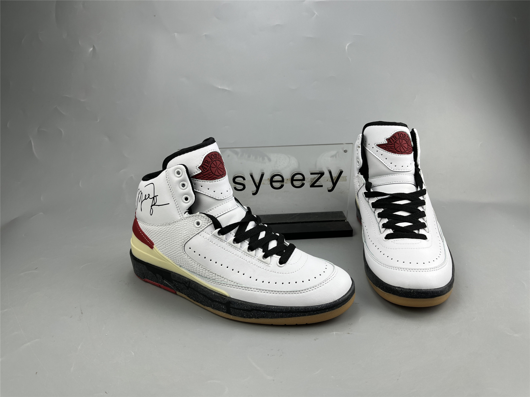 UA OFF WHITE X AIR JORDAN 2 LOW SP RED WHITE