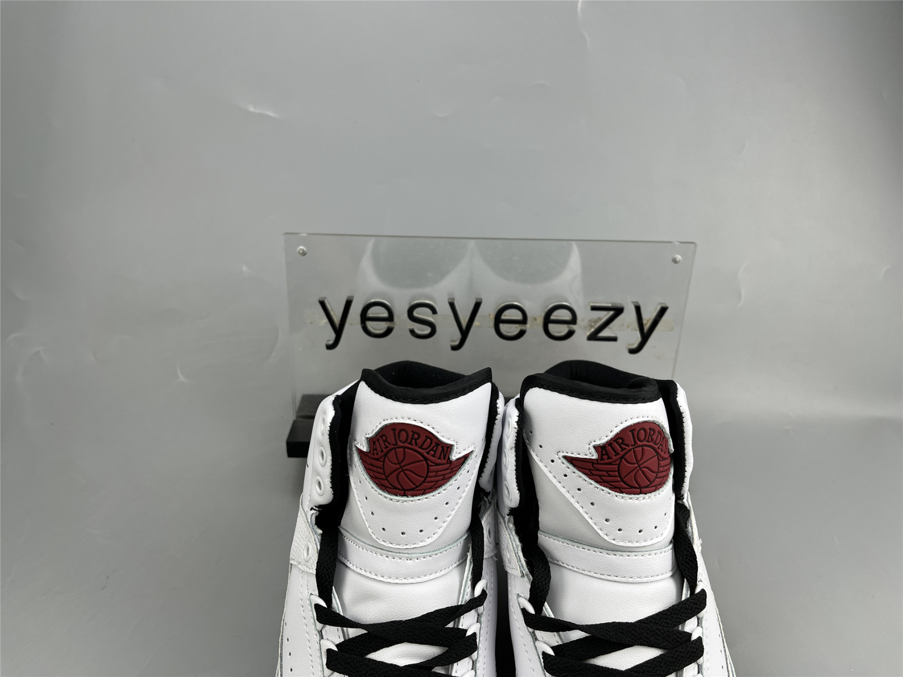 UA OFF WHITE X AIR JORDAN 2 LOW SP RED WHITE