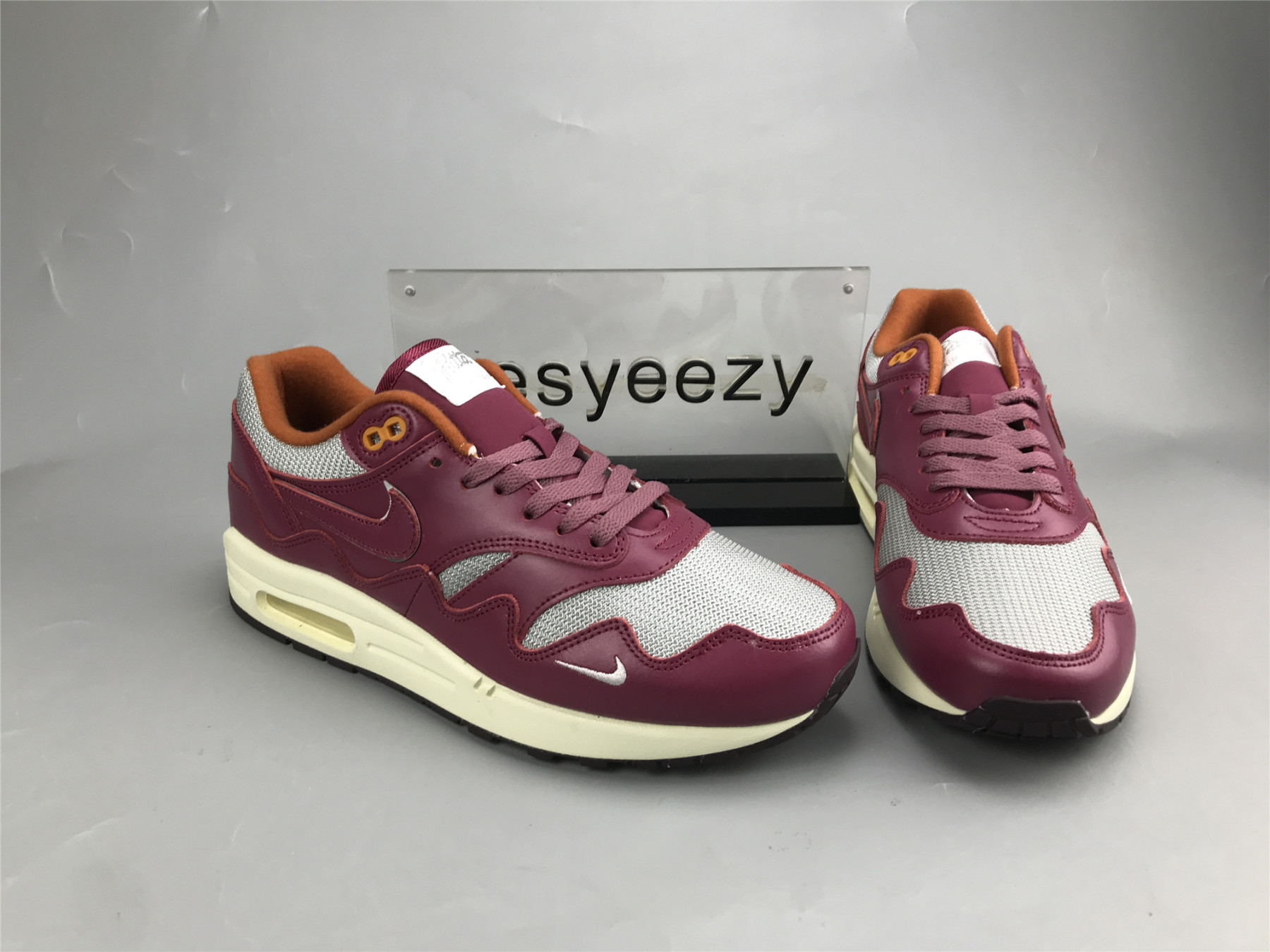 UA NIKE PATTA X AIR MAX 1 