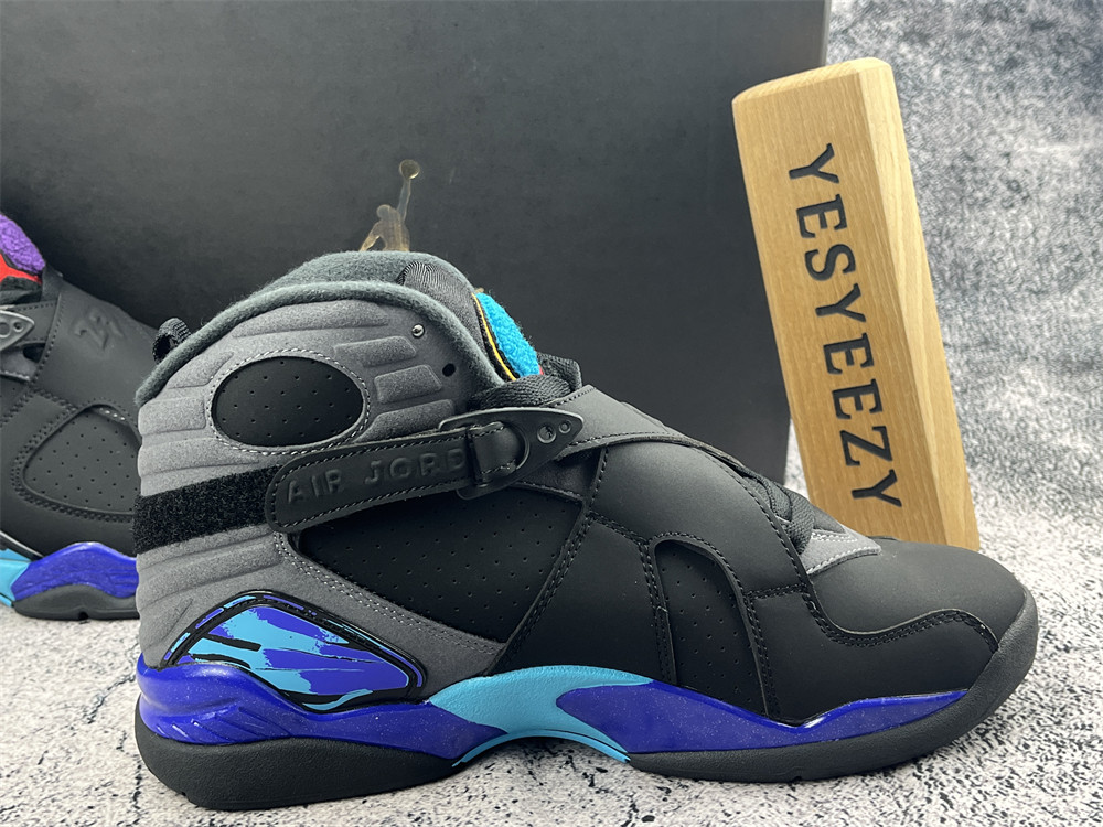 UA AIR JORDAN 8 RETRO 