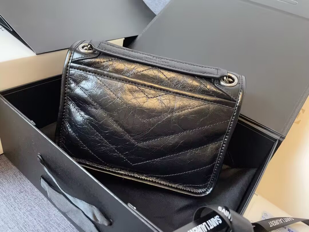 Y51 Niki Handbags 22x16.5x12cm