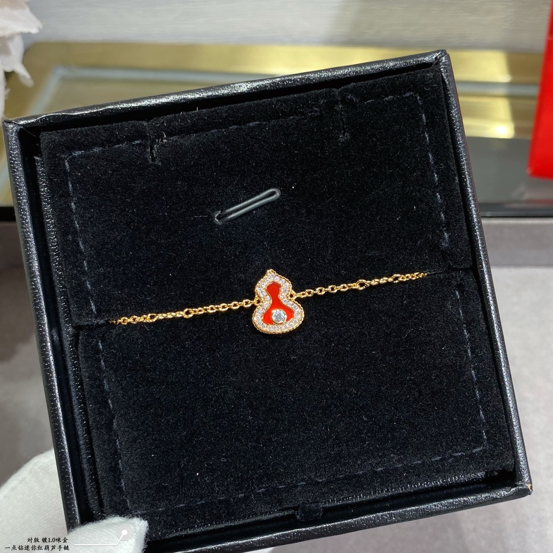 Qeelin Mini D1am0nd Red Gourd Bracelet