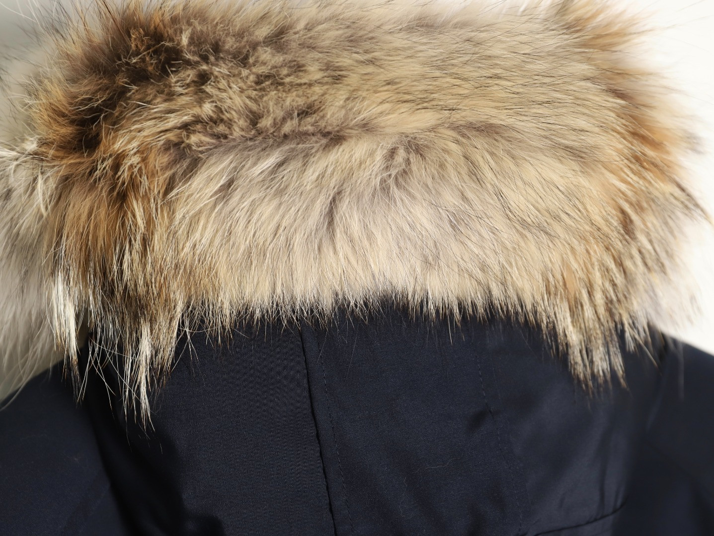 Can*a G00se Short Puffer jacket