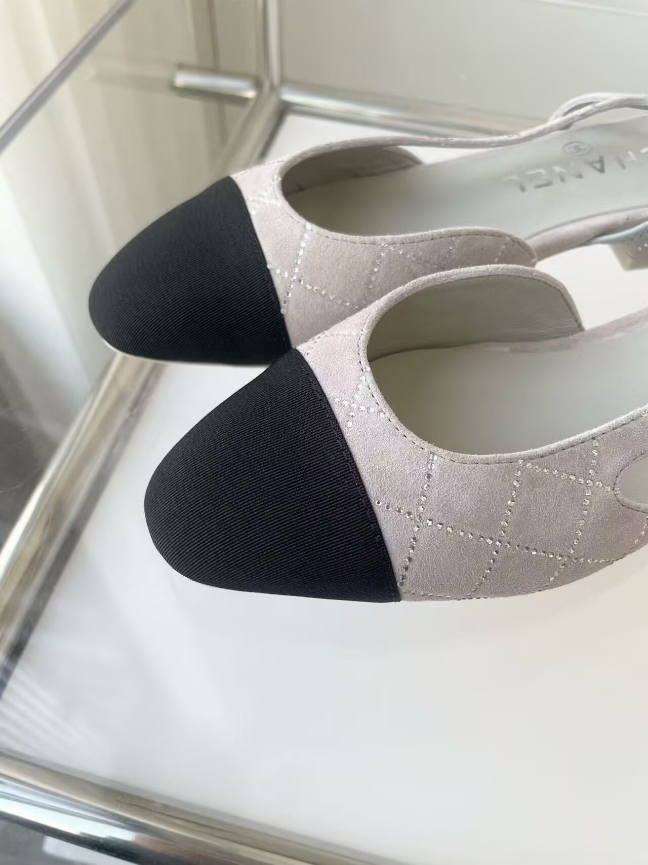 UA Ch**el SLINGBACKS FLAT