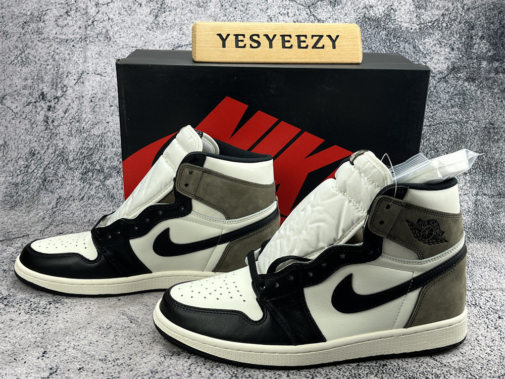 UA AIR JORDAN 1 RETRO HIGH OG 