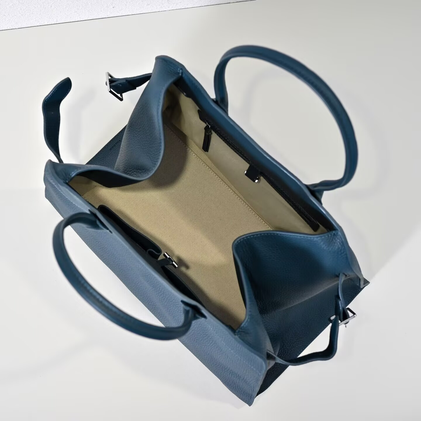 The R0w MARGAUX 15 38.5x16x30cm