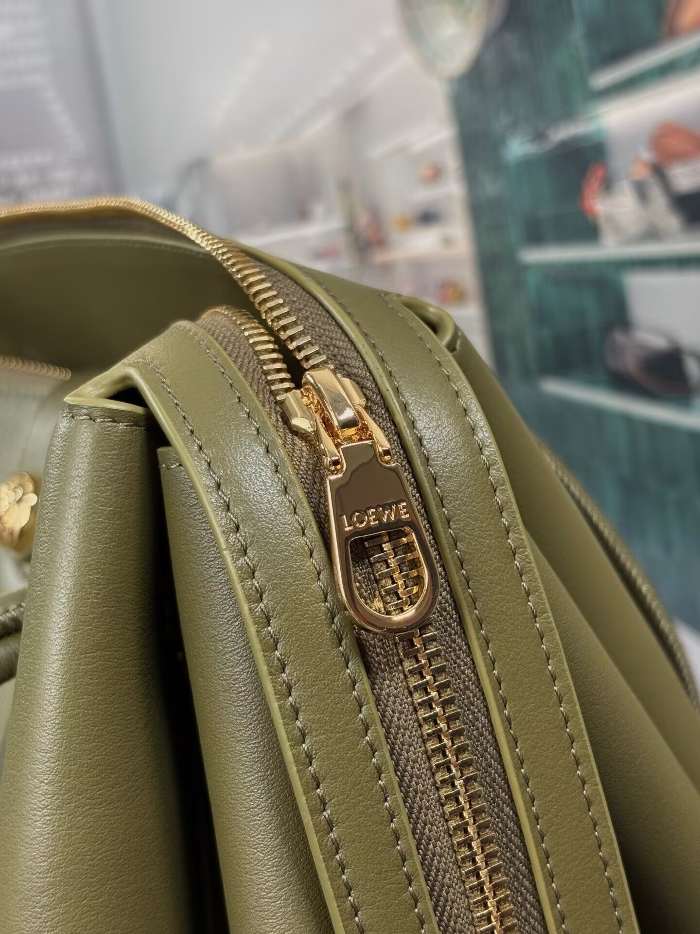 L0ew* Medium Madrid bag in S*pple calfskin 28.5x11x23cm