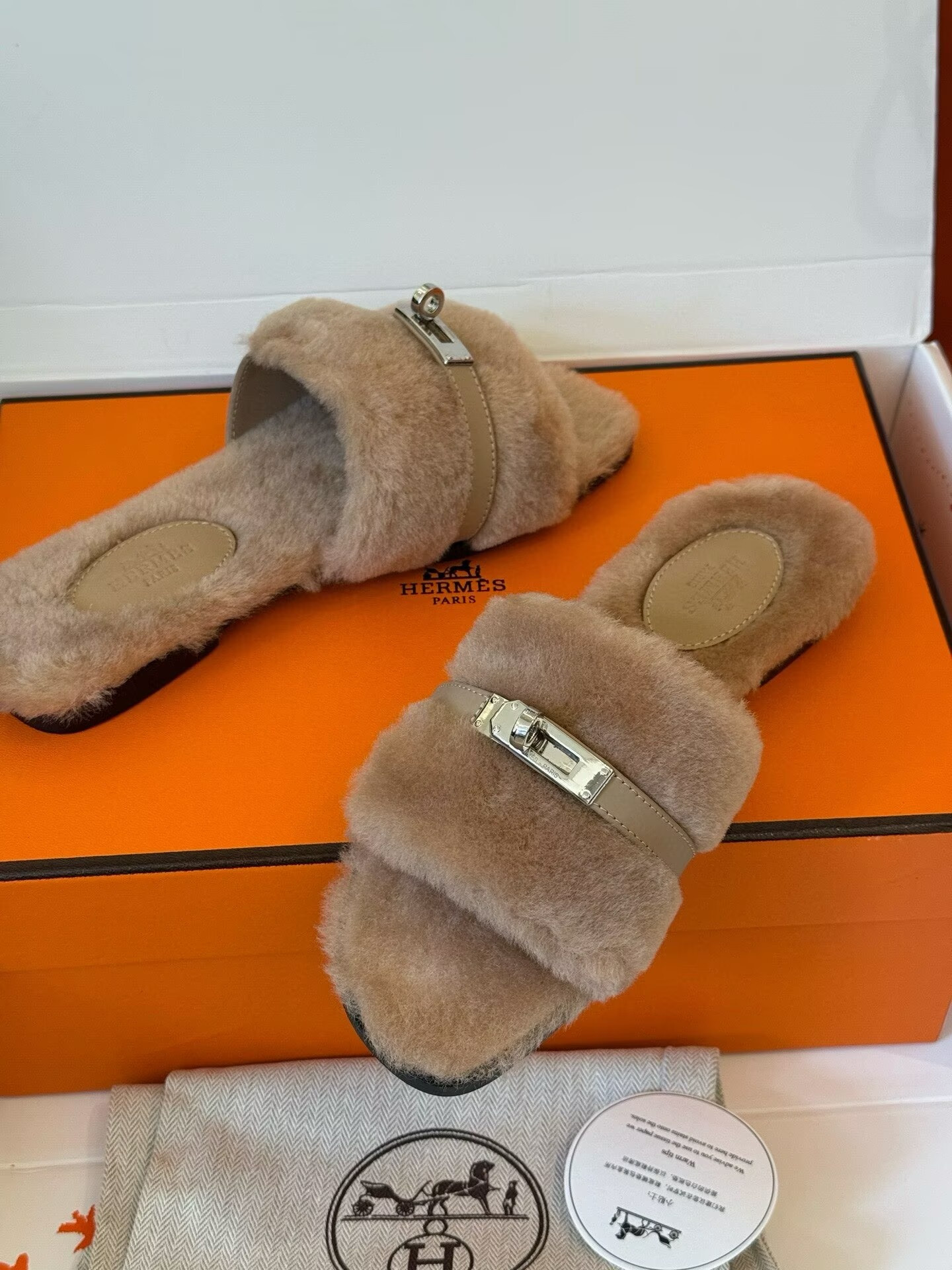 UA H**me5 Giulia Sandal