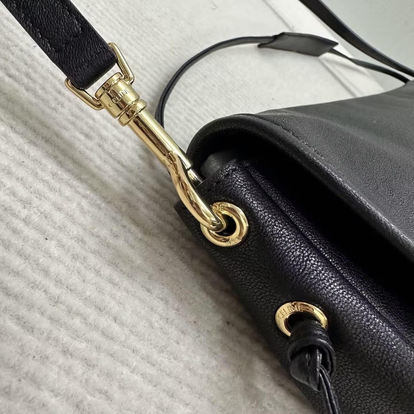Ce1i*e HALFMOON SOFT TRIOMPHE BAG IN S*pPLE SHINY LAMBSKIN 46x19x10cm