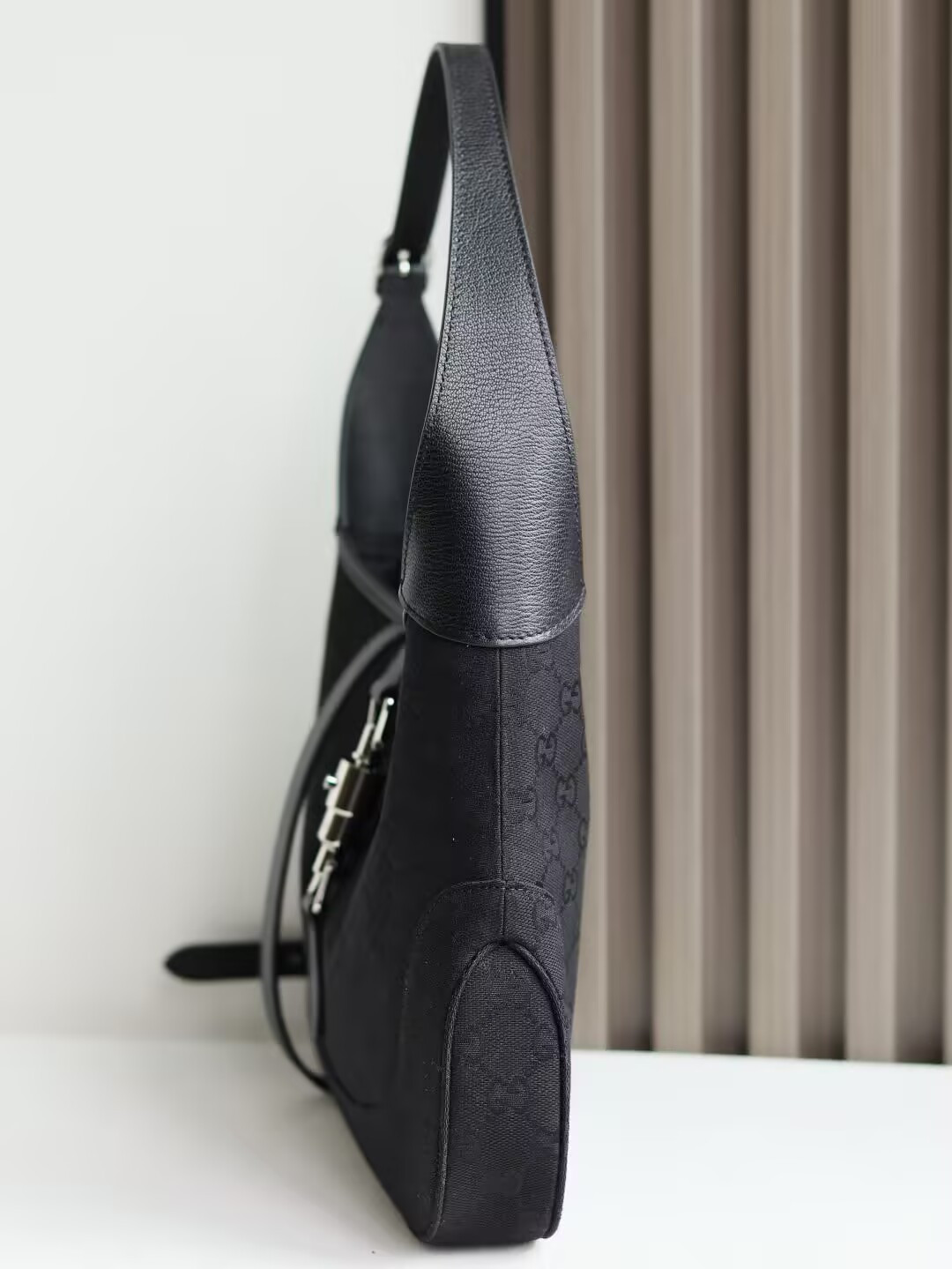 Gvc*1 Jackie Medium Shoulder Bag 31.5x22x4.5cm