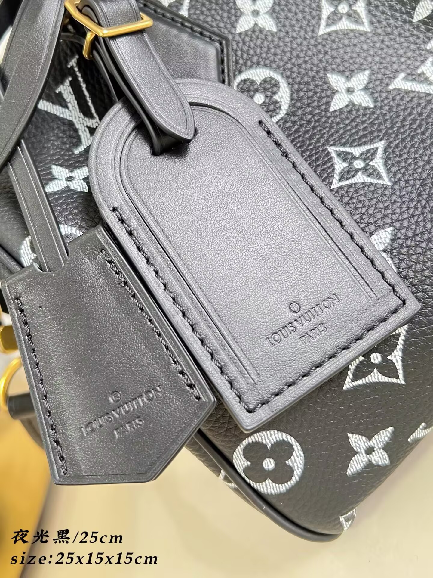LV Speedy P9 Bandoulière M2A407 25 25x15x15cm
