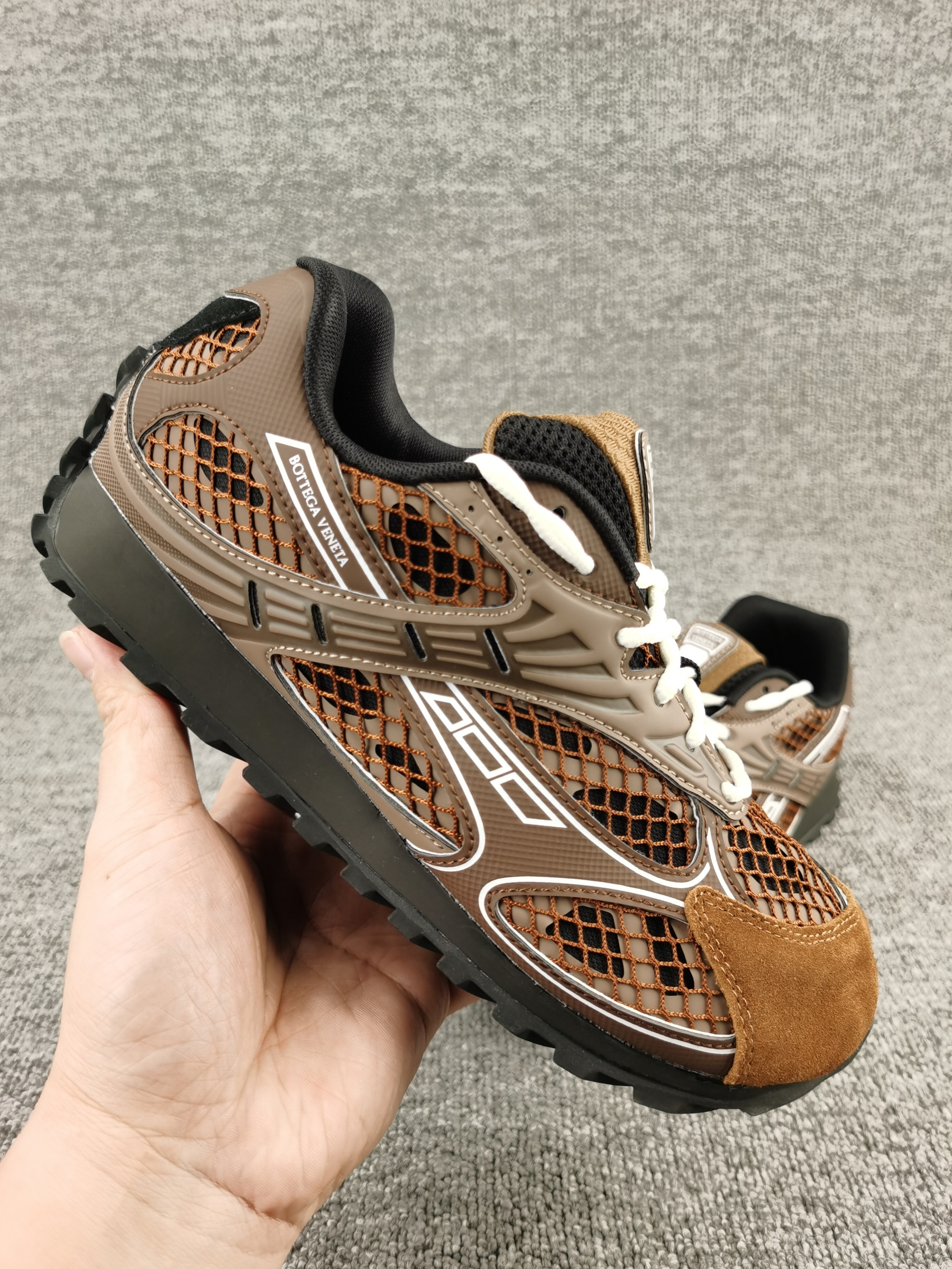 UA B0tt*ga Ven*ta Orbit Sneaker