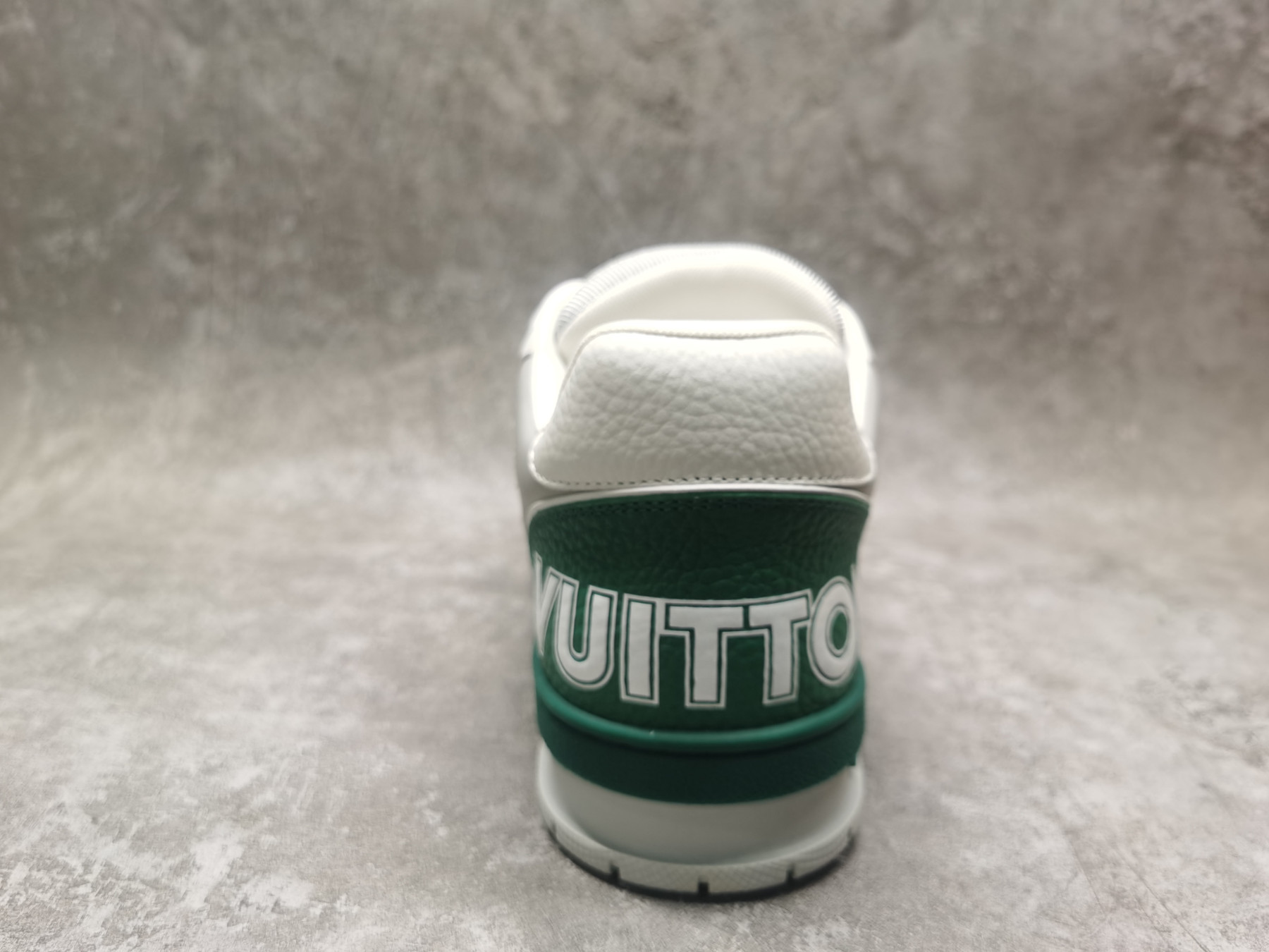 UA LV Trainer Sneaker
