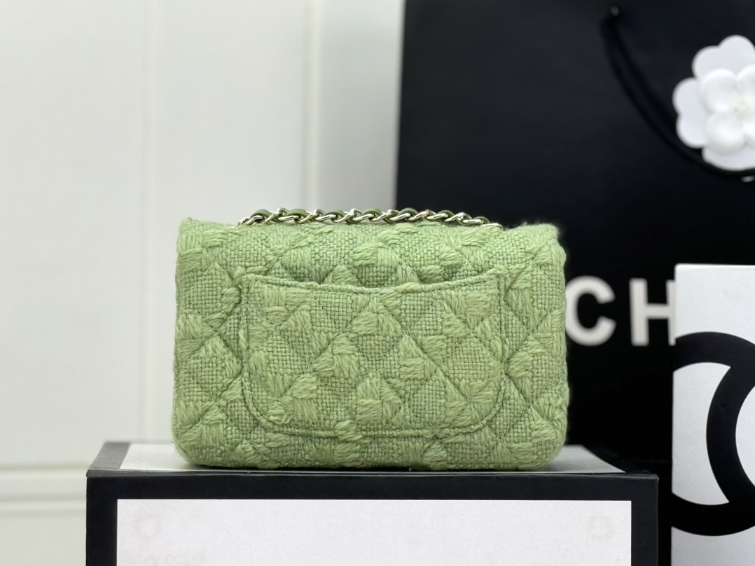 Ch**el MINI CLASSIC 11.12 HANDBAG 20 12 × 20 × 6 cm