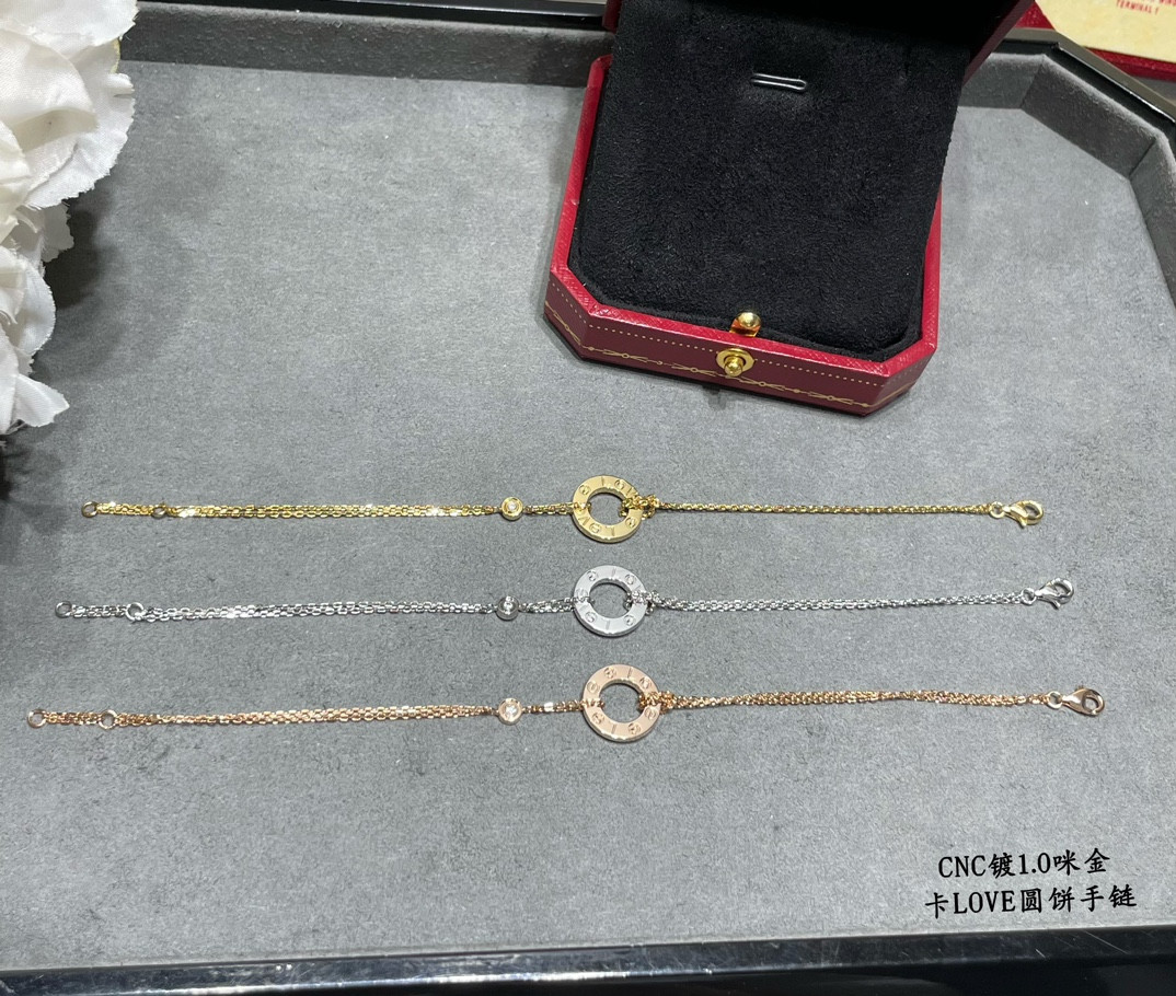 Ca*t1er Double-sided coin Bracelet