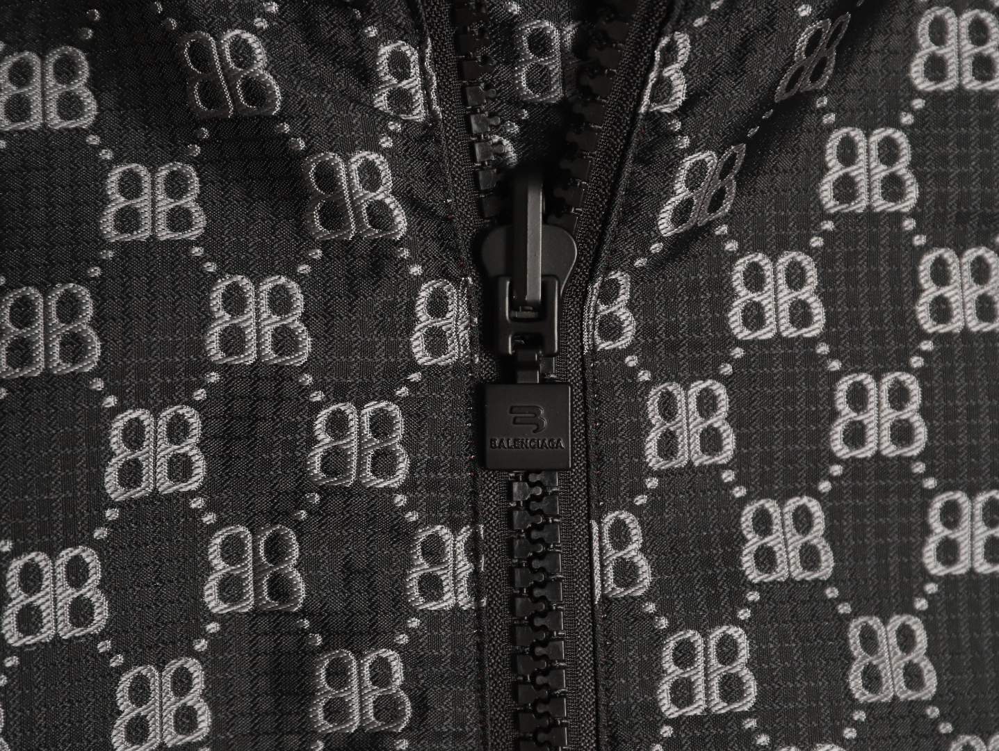 Ba1en*iaga Windproof Jacket