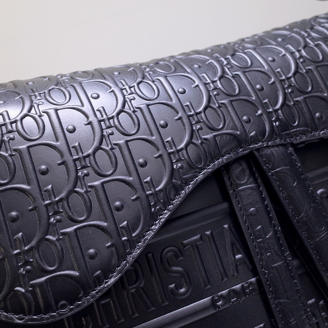 SADDLE BAG WITH STRAP Black D10r Oblique Embossed Calfskin 25.5x20x6.5cm