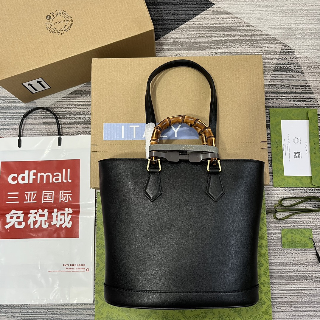 Gvc*1 DIANA MEDIUM TOTE BAG Black 31W x 27H x 15D CM