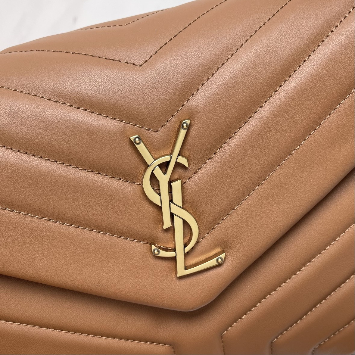 Y51 LOULOU MEDIUM IN QUILTED LEATHER BROWN 12.5 X 8.6 X 3.5 INCHES