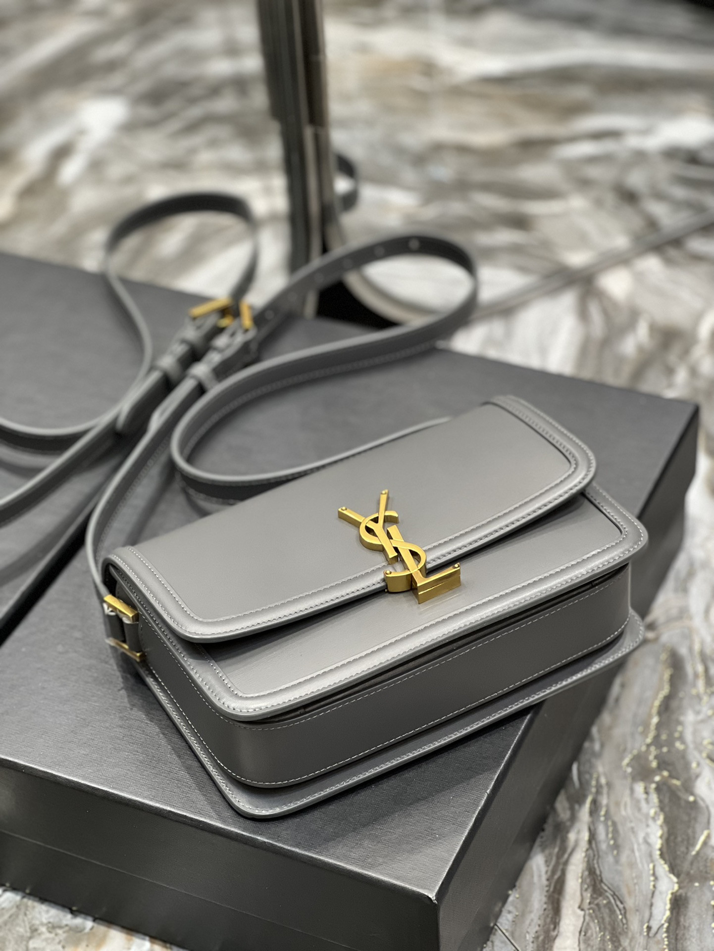 Y51 SOLFERINO MEDIUM SATCHEL IN BOX Sa1nt Lau*nt LIGHT GRAY 9.1 X 6.3 X 2.4 INCHES