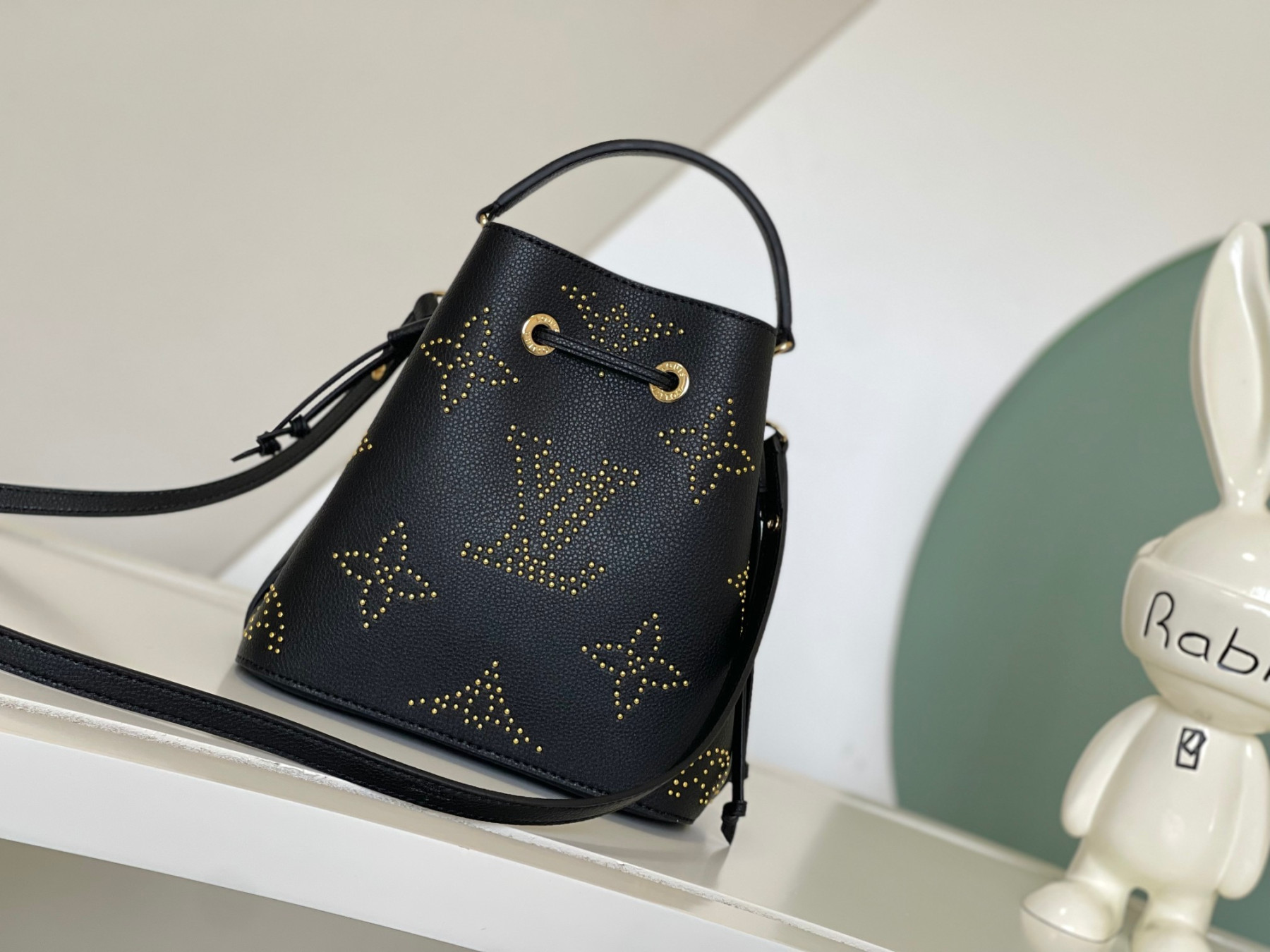 LV M46734 Néonoé BB 7.9 x 7.9 x 5.1 inches