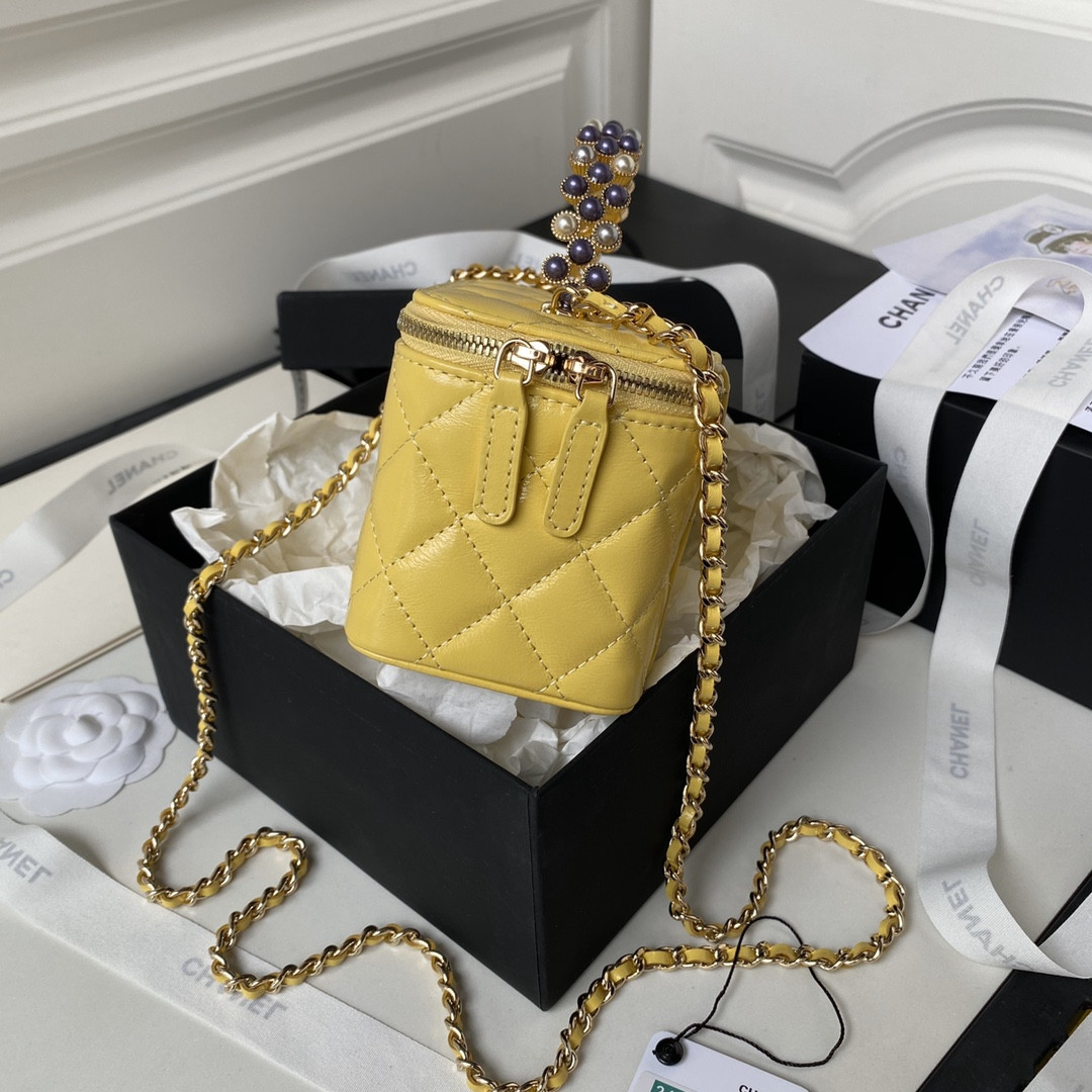 Ch**el 24P CHAIN LEATHER SQUARE BOX SHOULDER BAG YELLOW 16x10x8cm