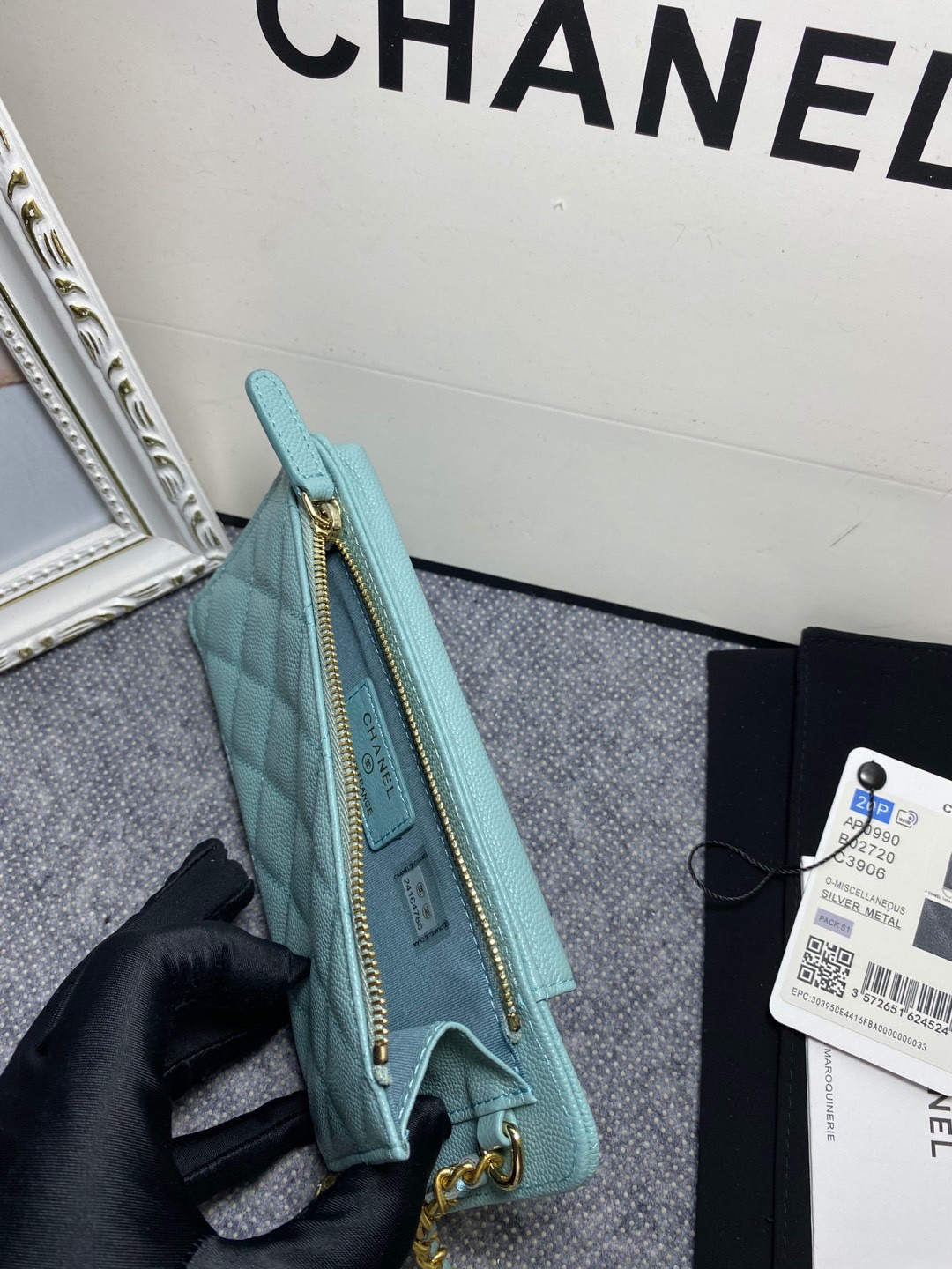 Ch**el LONG ZIPPED WALLET 19-11cm