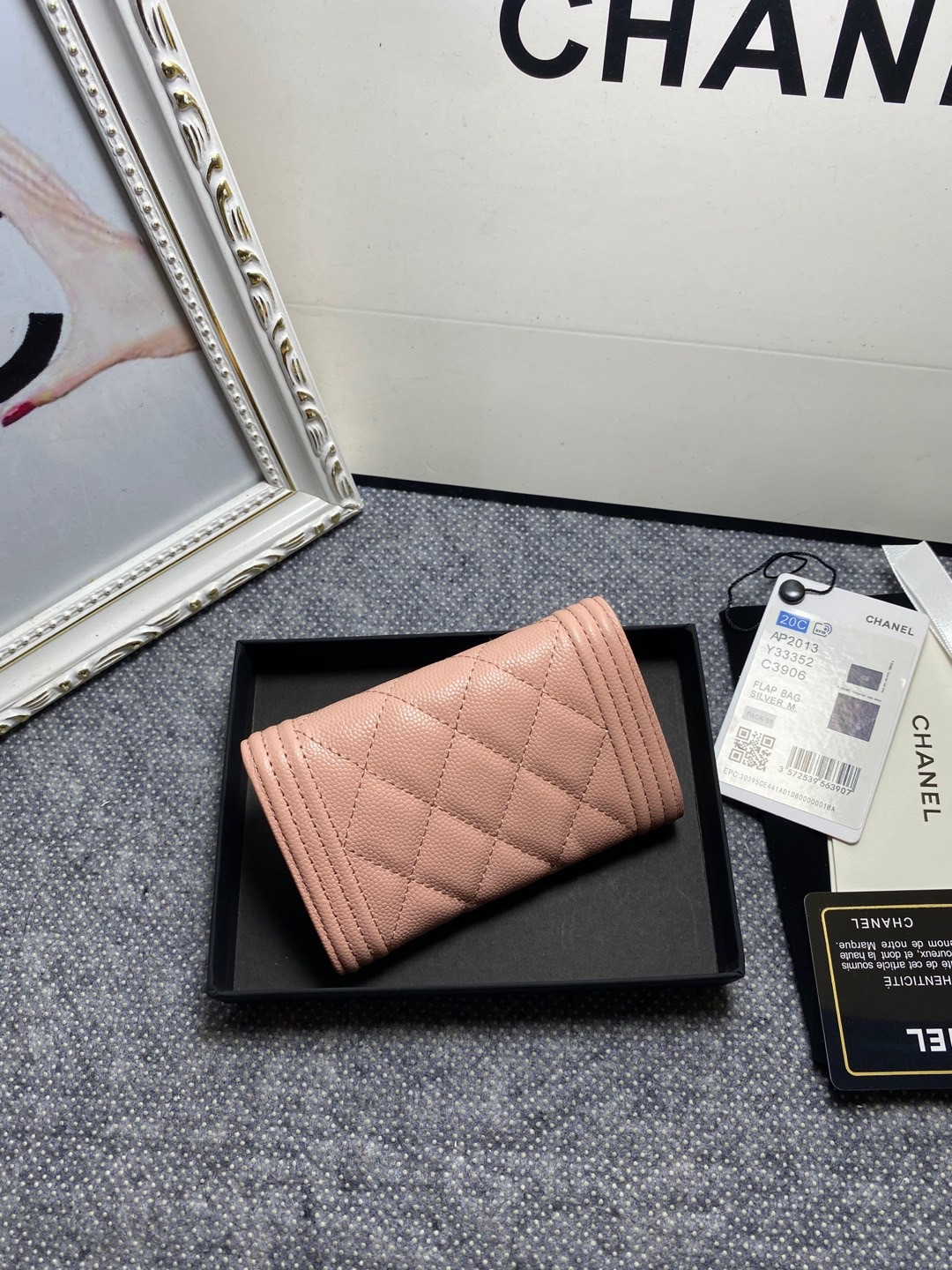 Ch**el FLAP WALLET 12-7CM