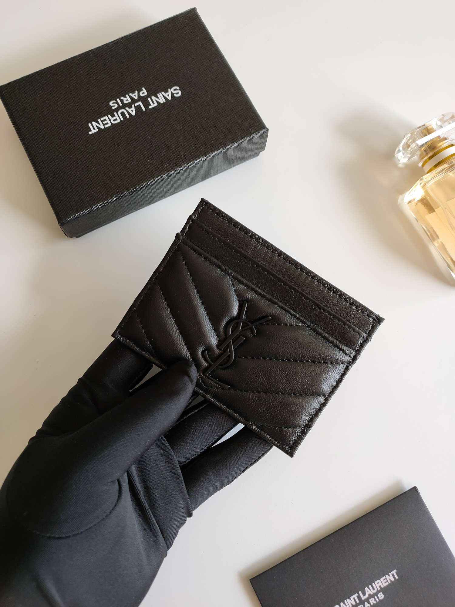 Y51 CARD HOLDER 10.5×7.5×0.5cm