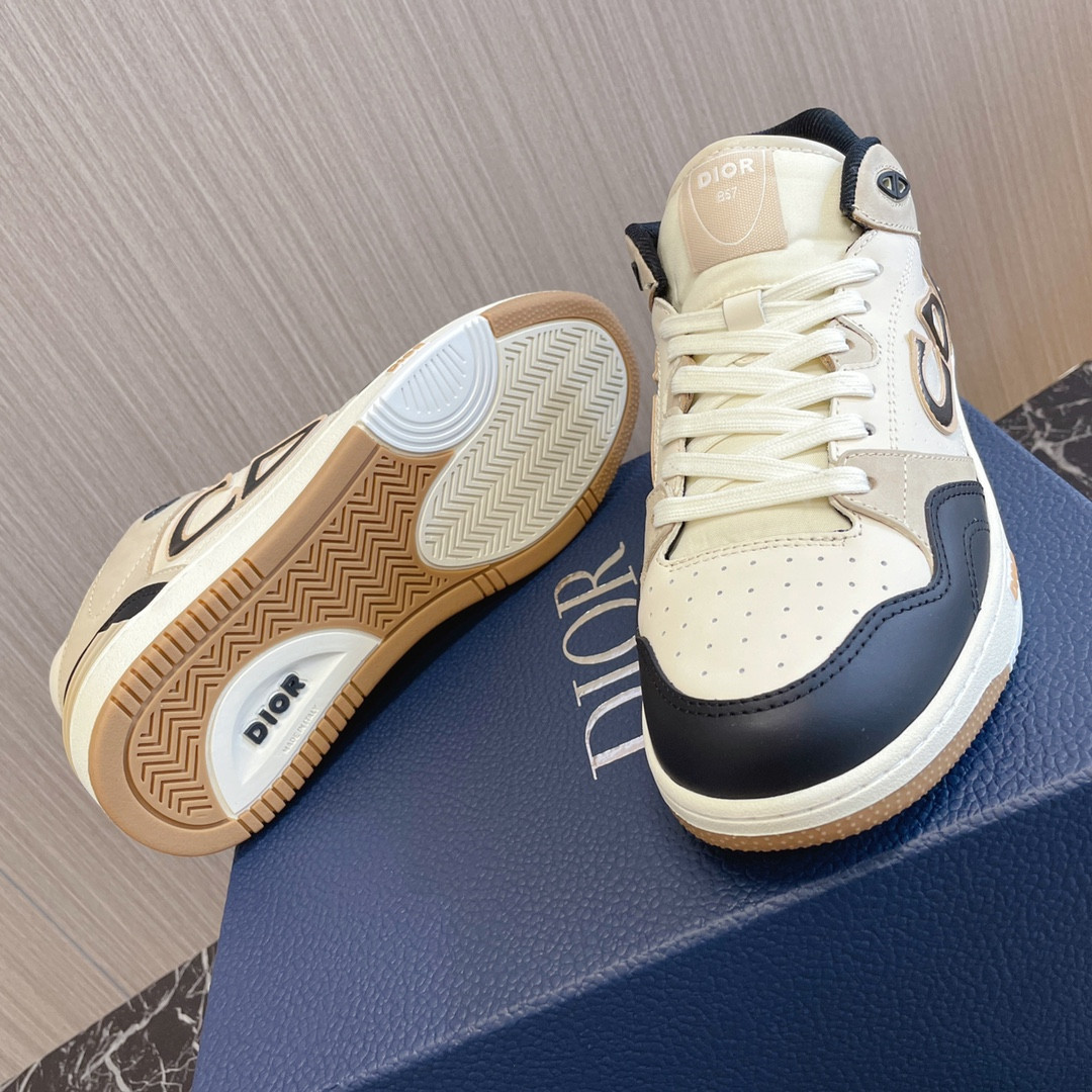 UA D10r B57 Mid-Top Sneaker