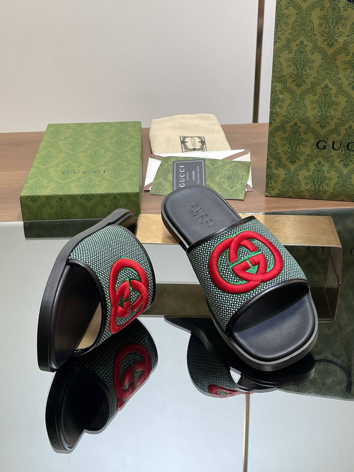 UA Gvc*1 INTERLOCKING G SLIDE SANDAL