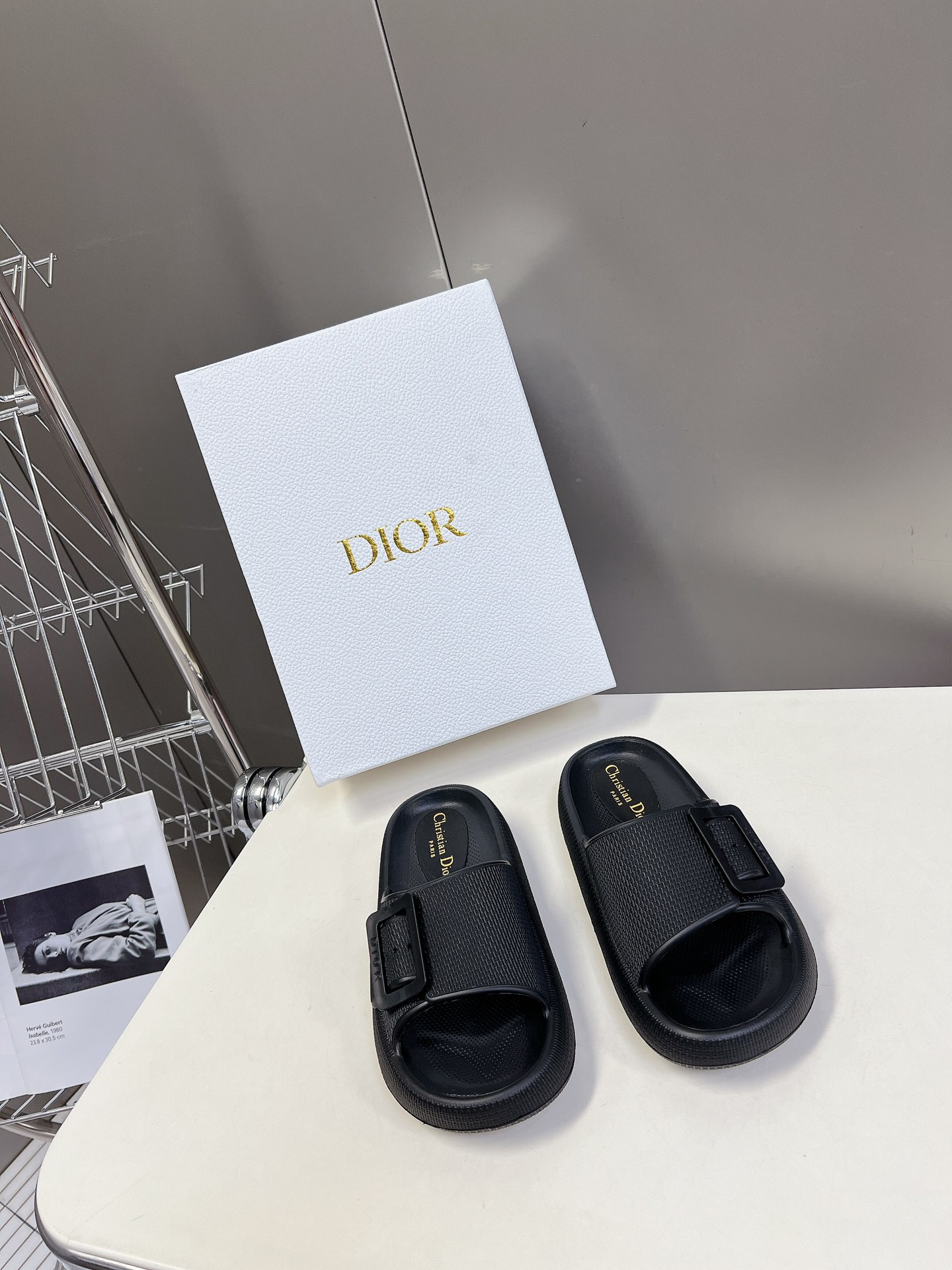 UA D10r Slide