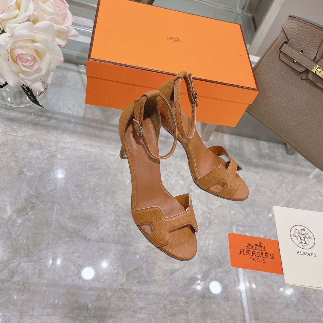 UA H**me5 Heeled Sandal