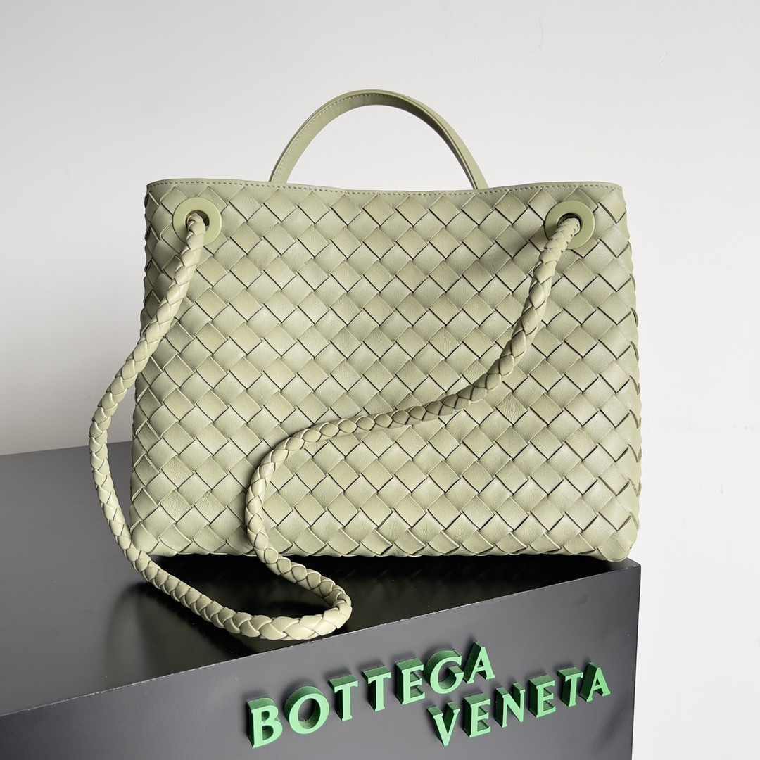 B0tt*ga Ven*ta Medium Andiamo 32x25x11CM